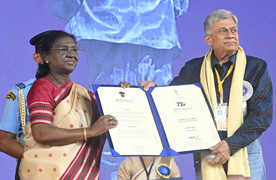Anant Nag receives Dadasaheb Phalke Award as President Murmu presents 72nd National Film Awards