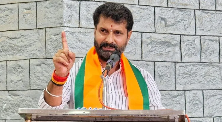 ‘Don’t Get Caught’ Rather Than ‘Don’t Be Corrupt’: Ravi C.T. Targets Karnataka CM