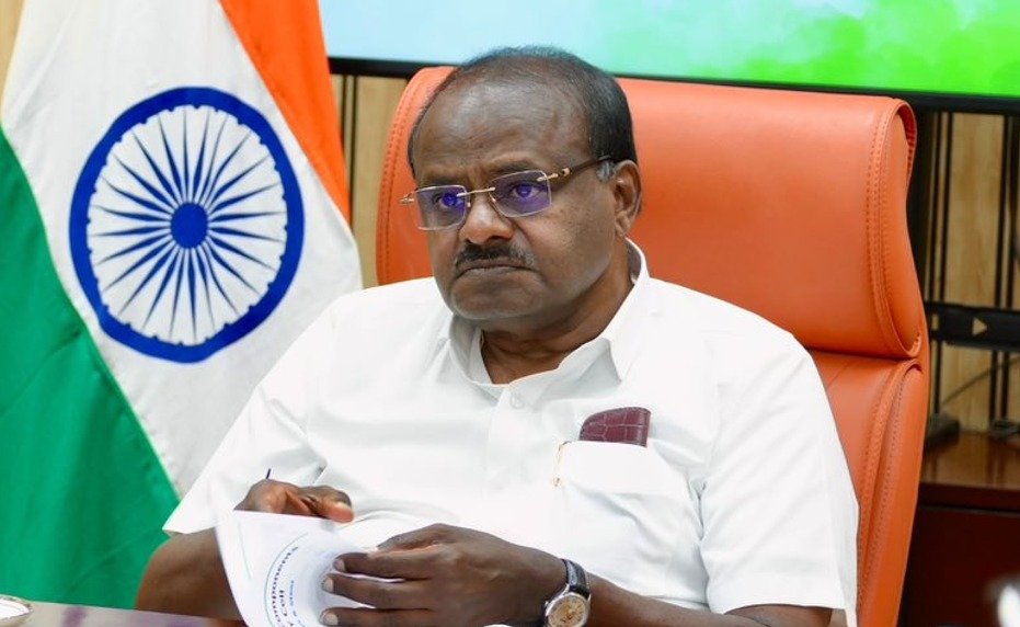 Kumaraswamy Alleges ‘Sting Syndicate’ Conspiracy to Oust Siddaramaiah